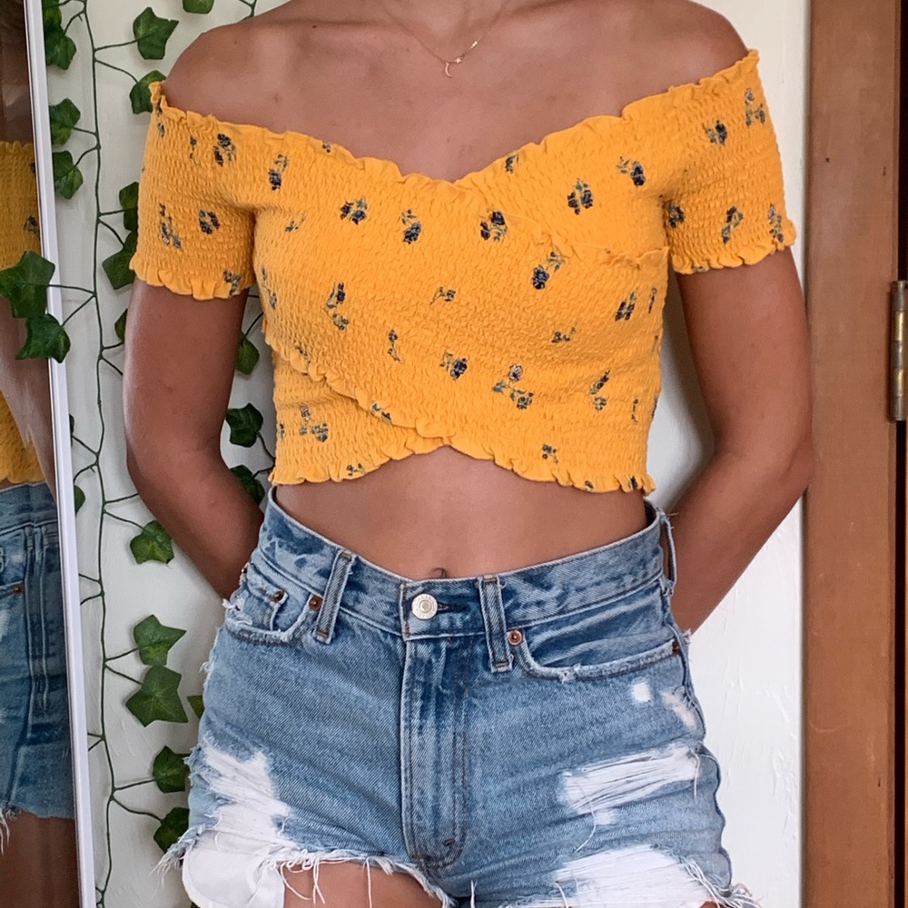 hollister off the shoulder top
